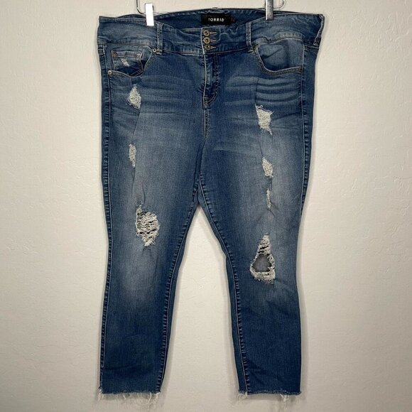 *SOLD* Torrid Premium Distressed 3 Button Jegging Jeans Size 22R #58 - Picture 1 of 6